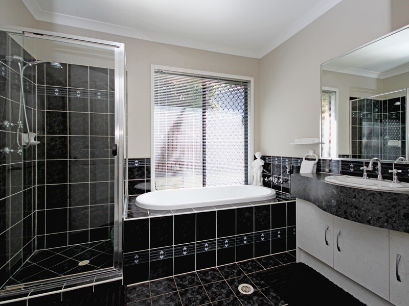 4 Magpie Court, Deception Bay QLD 4508