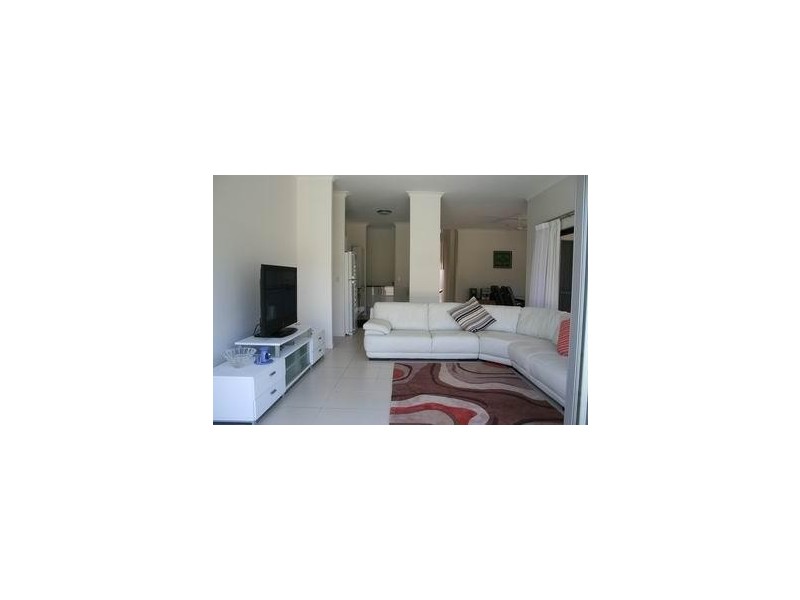 18 Maddens Cres, Peregian Springs QLD 4573