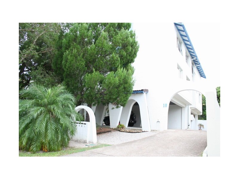 4/10 Edgar Bennett Ave, Noosa Heads QLD 4567