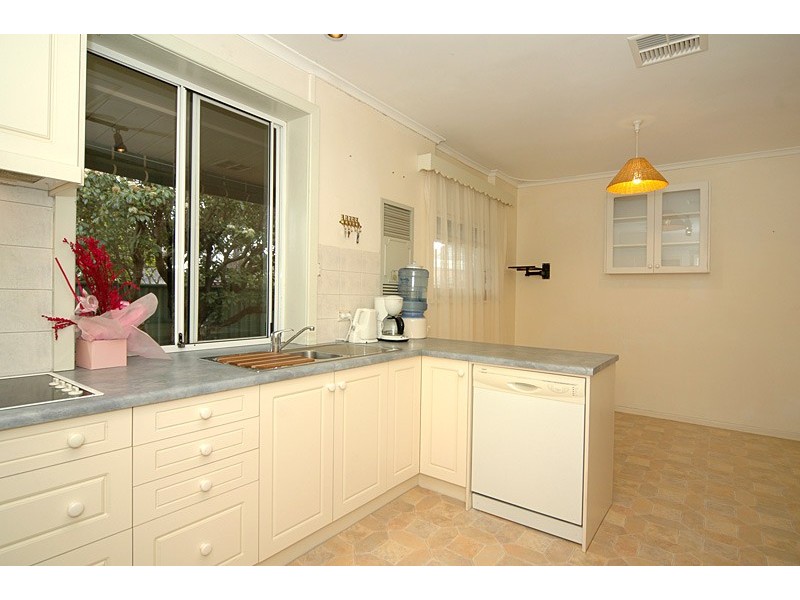 2A Emily Ave, Clapham SA 5062