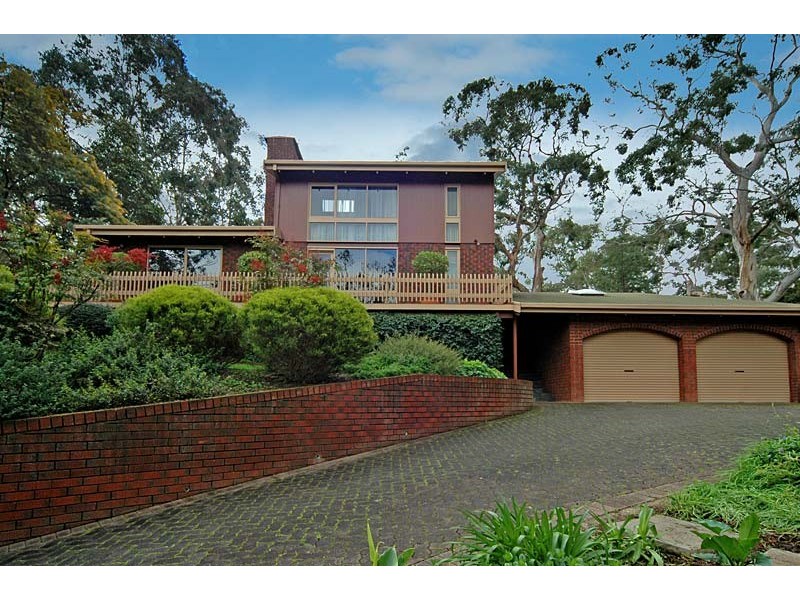 76 Gleneagles Road, Mount Osmond SA 5064