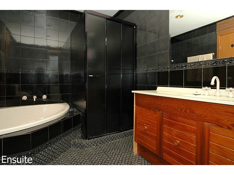 76 Gleneagles Road, Mount Osmond SA 5064