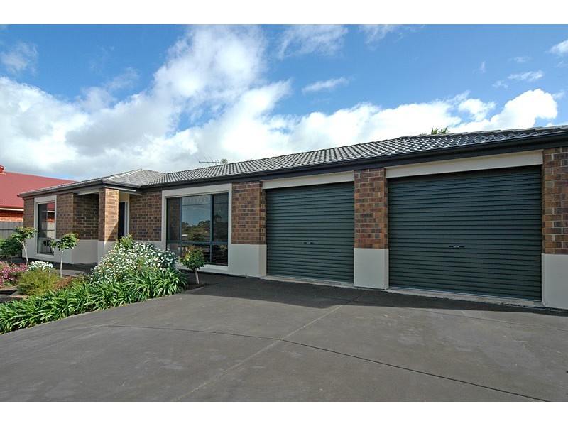 10 Estate Drive, Flagstaff Hill SA 5159