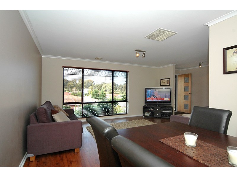 10 Estate Drive, Flagstaff Hill SA 5159