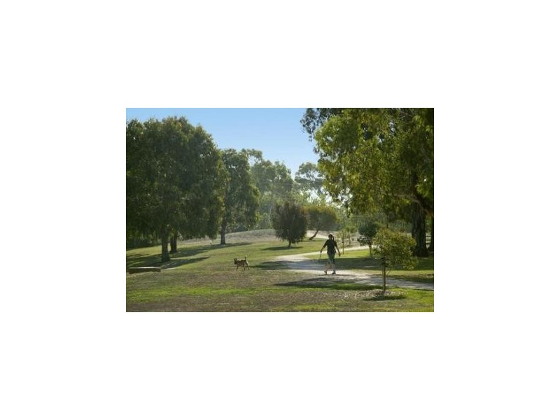 20 Bishop Street, Kingsville VIC 3012