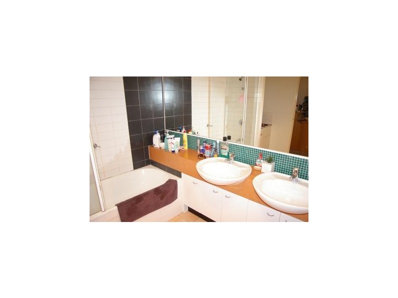 36/18-20 The Esplanade, St Kilda VIC 3182