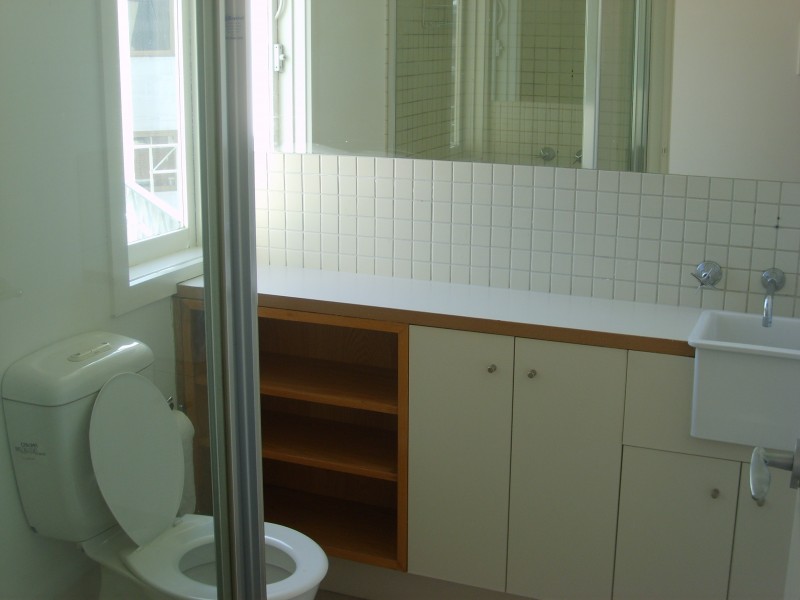 9/10 Carlisle Street, St Kilda VIC 3182