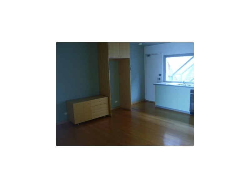 3/102 Barkly Street, St Kilda VIC 3182