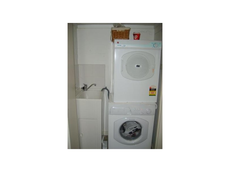 3/102 Barkly Street, St Kilda VIC 3182