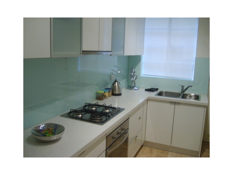 1/10A Mitford Street, St Kilda VIC 3182