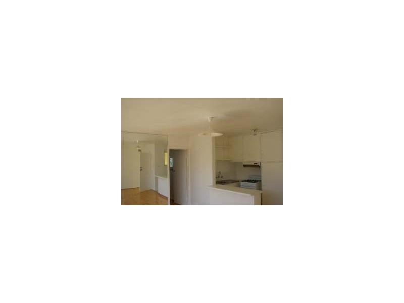 13/36 Waterloo Crescent, St Kilda VIC 3182