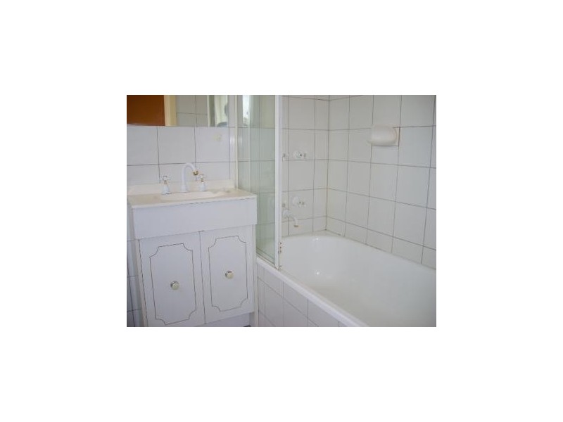 12/18 Nightingale Street, St Kilda East VIC 3183