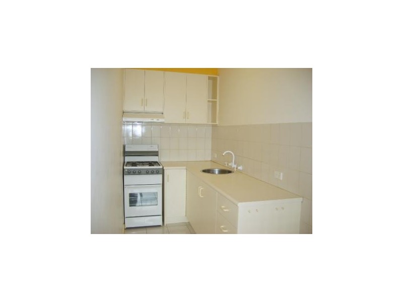 12/18 Nightingale Street, St Kilda East VIC 3183