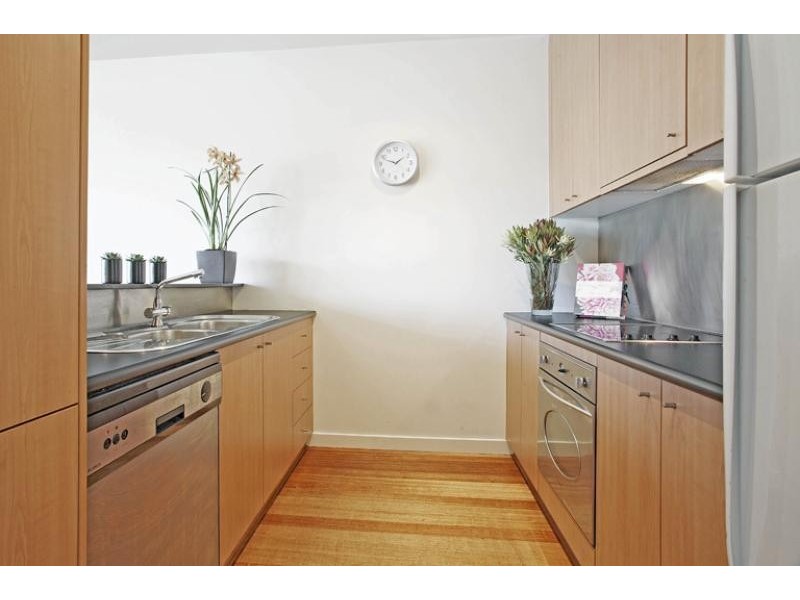 2/153 Martin Street, Elwood VIC 3184