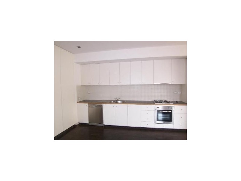 2/10 Carlisle Street, St Kilda VIC 3182