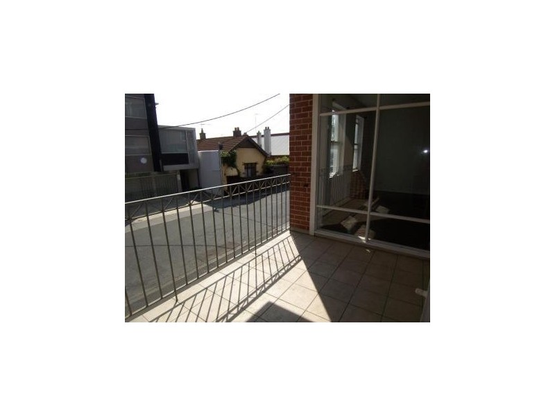 2/10 Carlisle Street, St Kilda VIC 3182