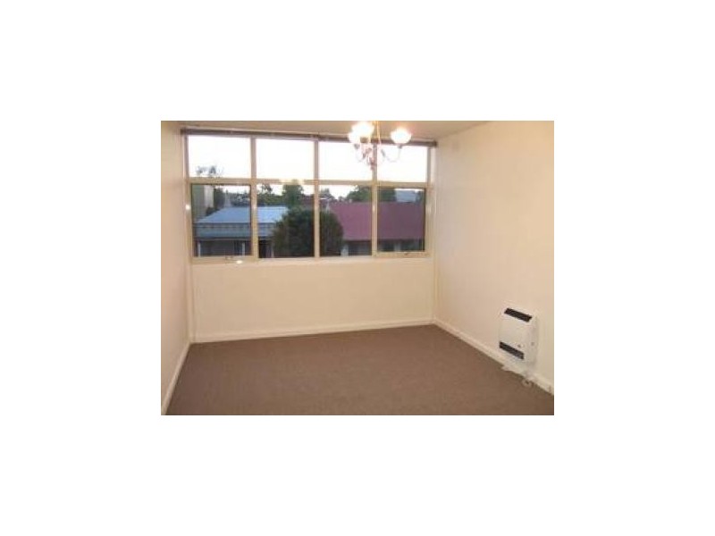 4/18 Nightingale Street, St Kilda East VIC 3183