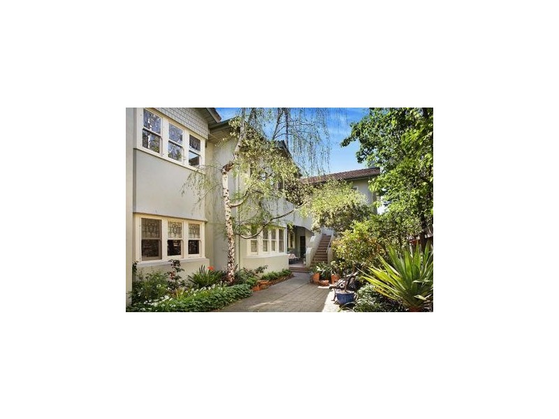 1/217  Dandenong Road, Prahran VIC 3181