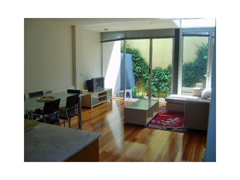 3/156 Carlisle, St Kilda VIC 3182