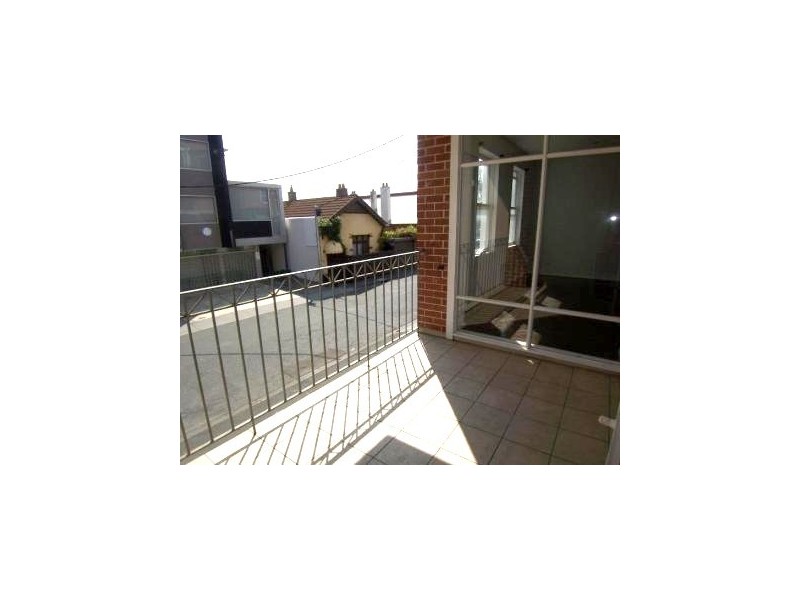 2/10 Carlisle Street, St Kilda VIC 3182