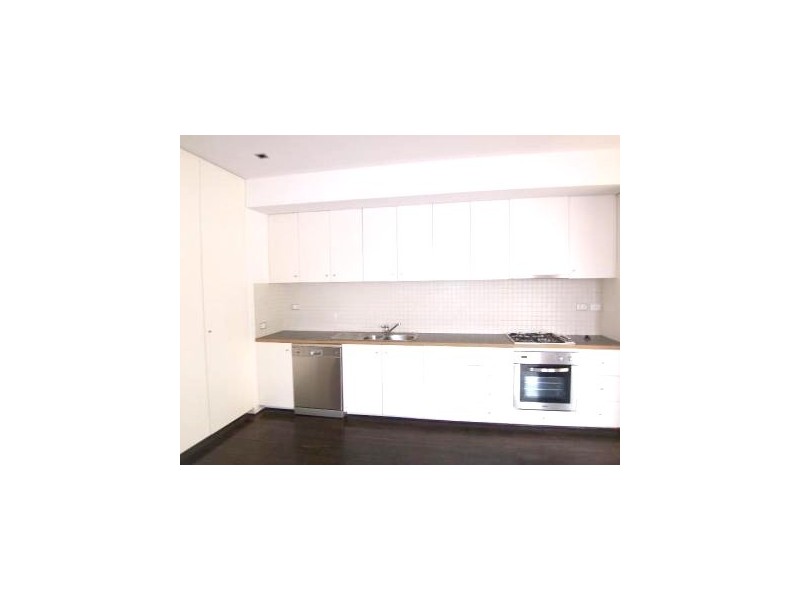 2/10 Carlisle Street, St Kilda VIC 3182