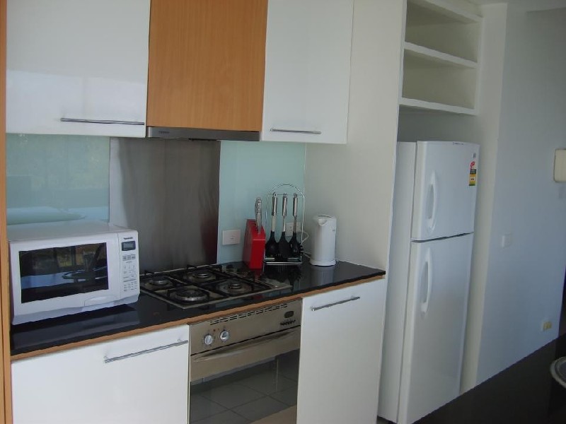 601/82 Queens Road, Melbourne VIC 3000