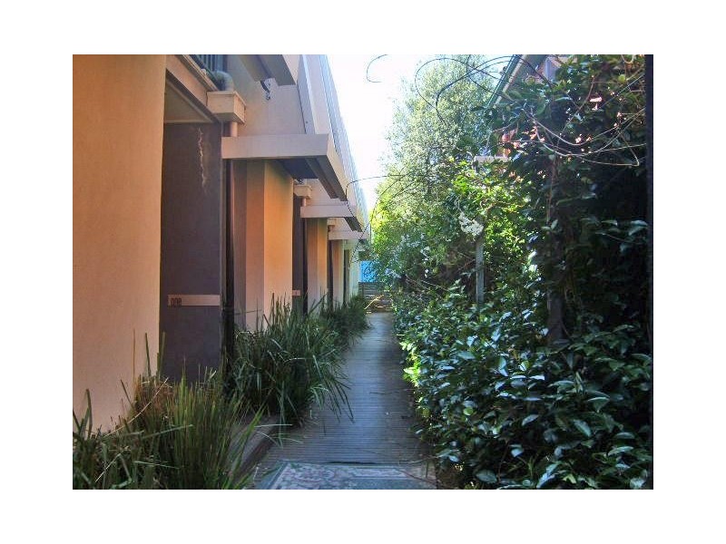 4/156  Carlisle Street, St Kilda VIC 3182