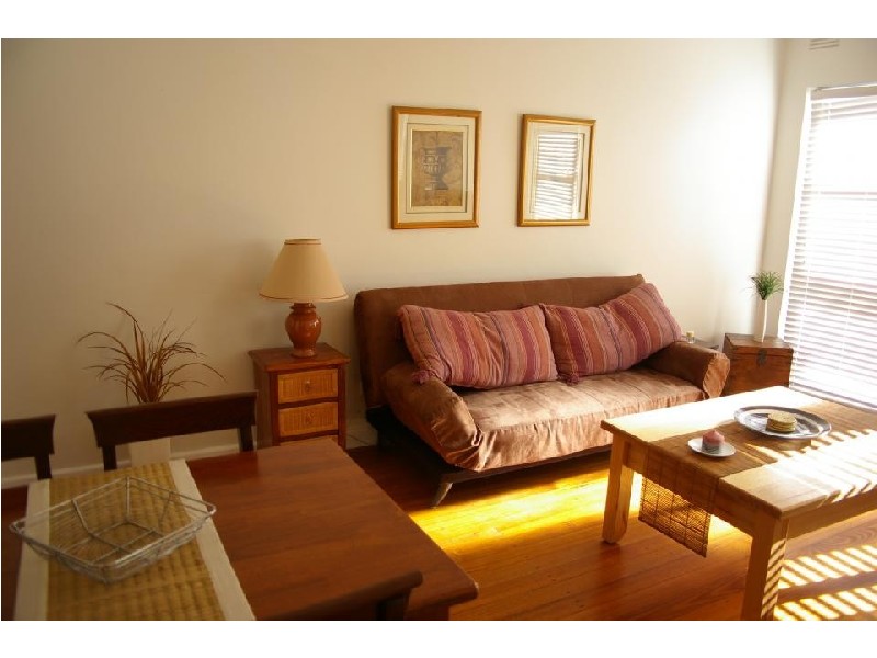 4/75 Queens Road, Melbourne VIC 3000