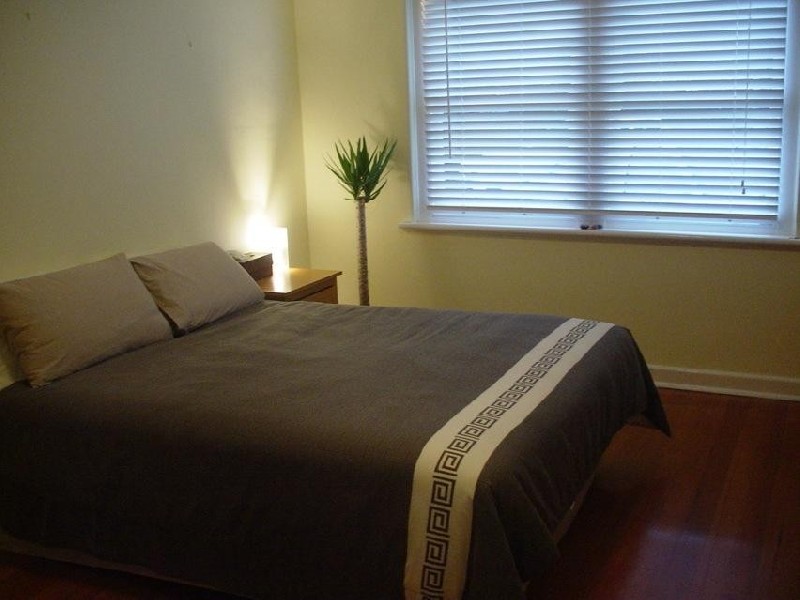 4/75 Queens Road, Melbourne VIC 3000