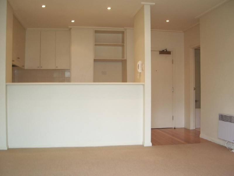 92/1 Graham Road, Port Melbourne VIC 3207