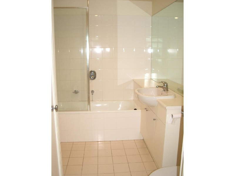 92/1 Graham Road, Port Melbourne VIC 3207