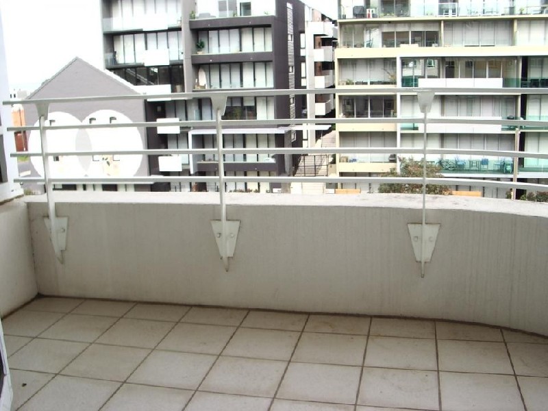 92/1 Graham Road, Port Melbourne VIC 3207