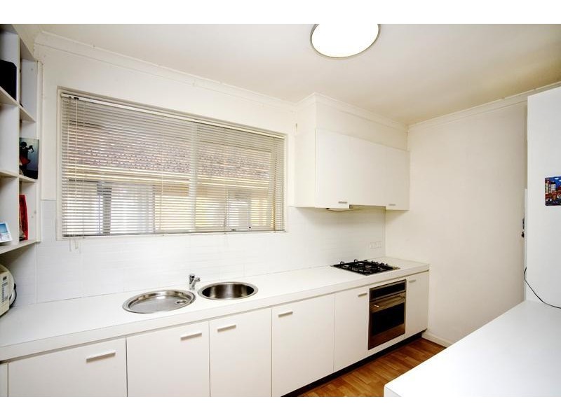 1/6 Ripon Grove, Elsternwick VIC 3185