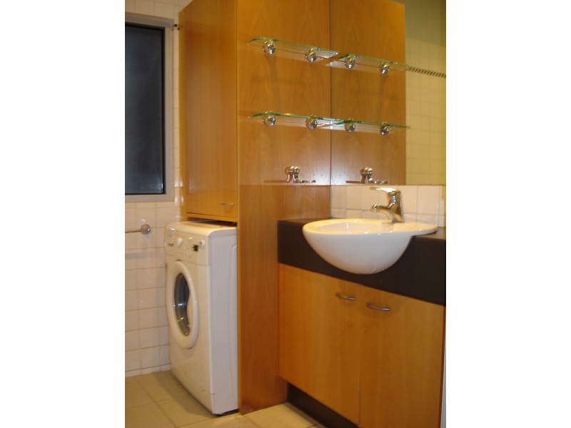 1/1 Ormond Esplanade, Elwood VIC 3184