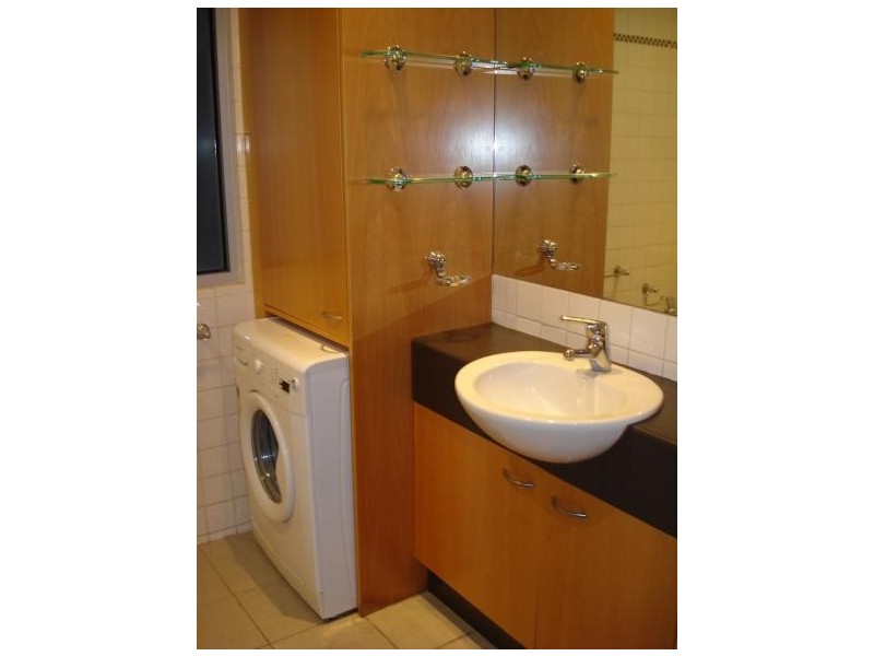 1/404 Barkly Street, Elwood VIC 3184