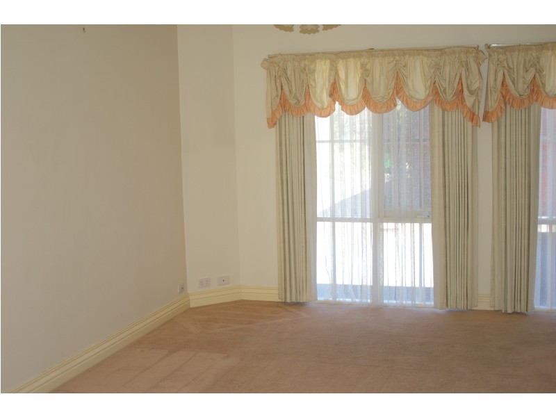 2/23 Talbot Avenue, St Kilda East VIC 3183