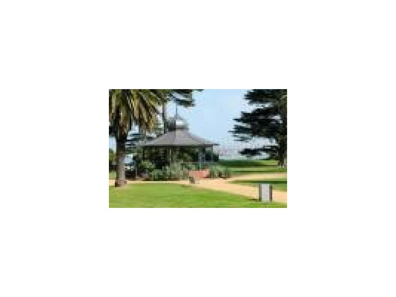 1/90 Grey Street, St Kilda VIC 3182