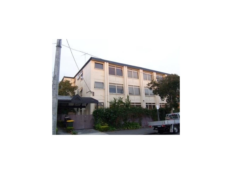 18/82 Westbury Street, St Kilda East VIC 3183