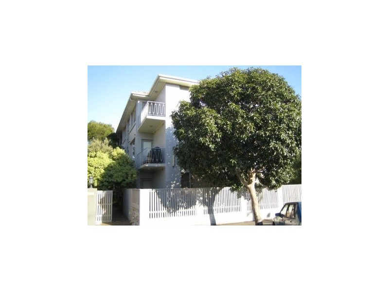 4/5 Milton Street, Elwood VIC 3184