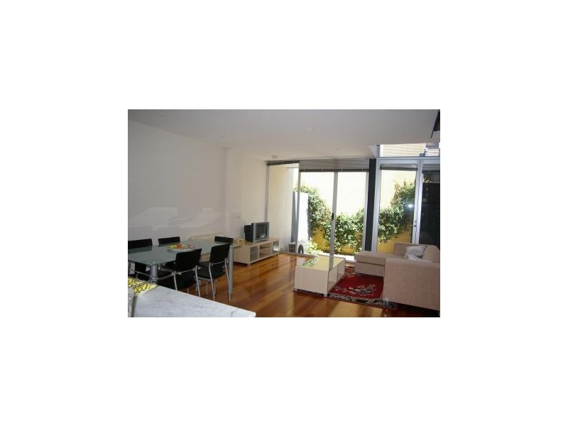 4/156 Carlisle Street, St Kilda VIC 3182