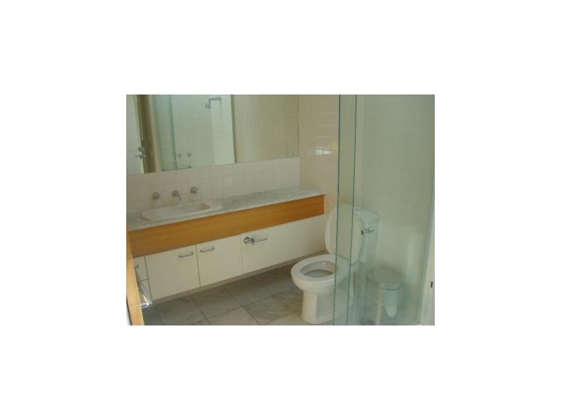 4/156 Carlisle Street, St Kilda VIC 3182