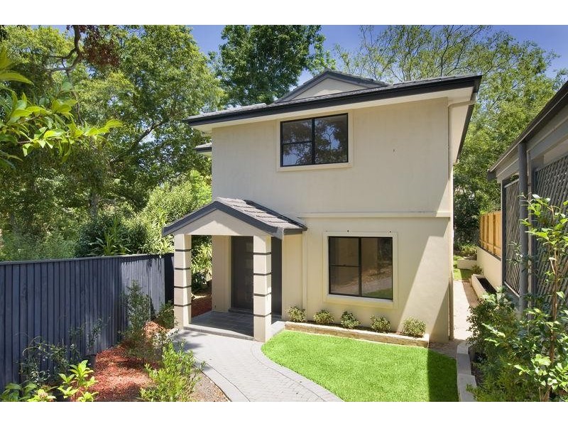 1 PUTARRI AVENUE, St Ives NSW 2075