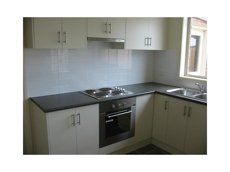 8 Heaths Drive, Winchelsea VIC 3241