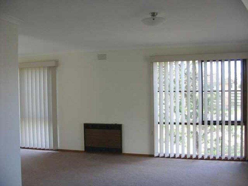 4 Springside Drive, Grovedale VIC 3216