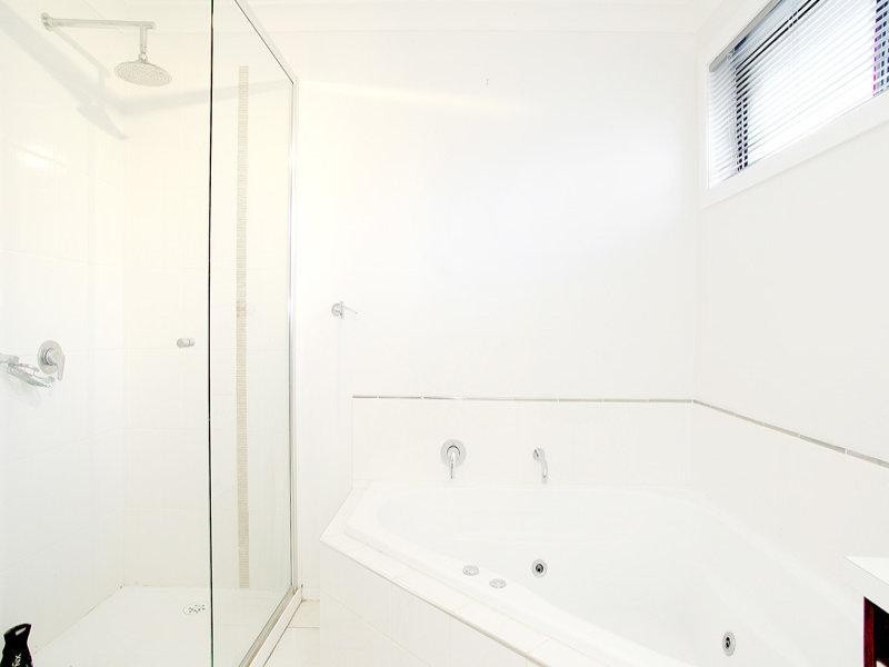 21 Glengarwyn Road, Leopold VIC 3224