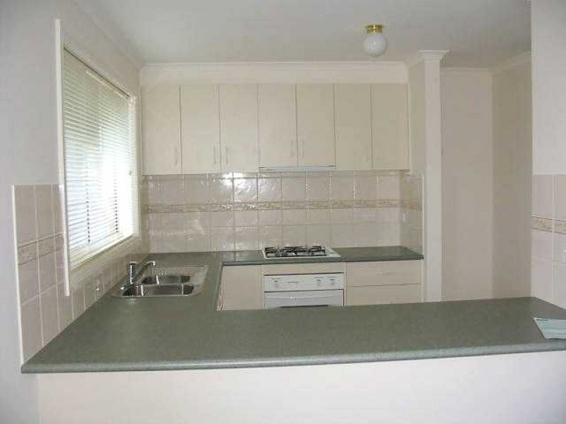 2/33 Hindle Street, Grovedale VIC 3216