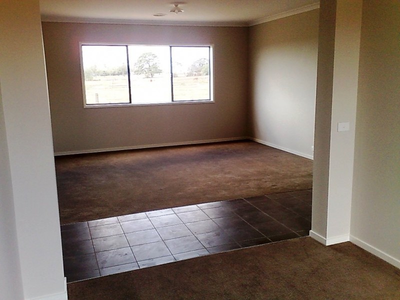 82 Grove Road, Grovedale VIC 3216