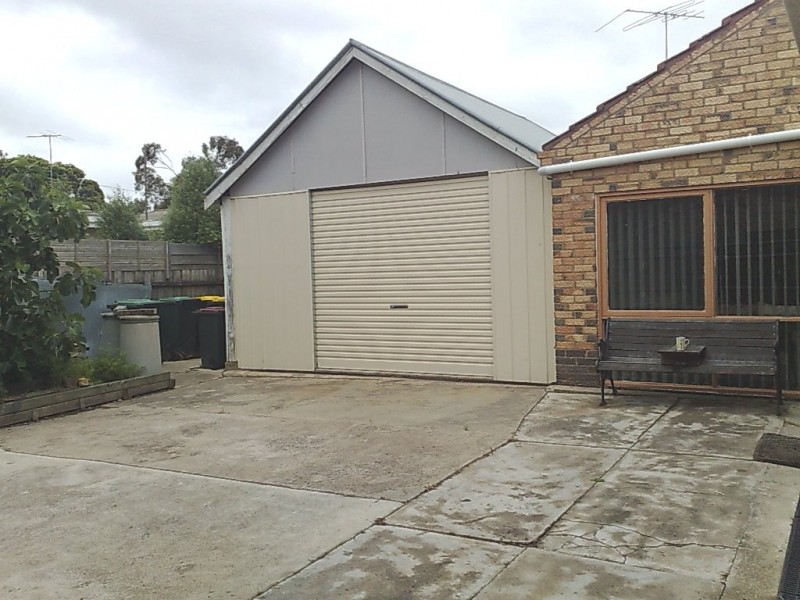 9 Eton Road, Belmont VIC 3216