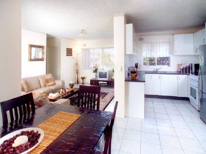 9 Mascot Drive, Eastlakes NSW 2018