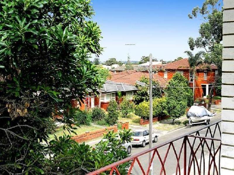 9 Mascot Drive, Eastlakes NSW 2018